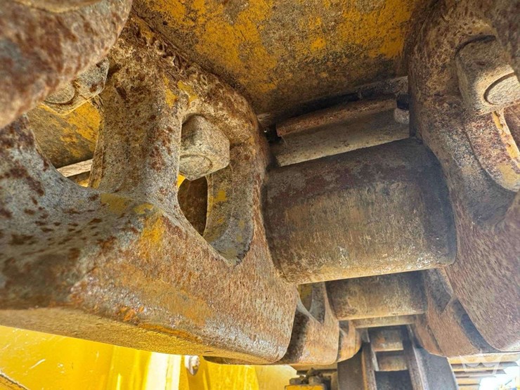 2020-deere-850l-wlt-image-54