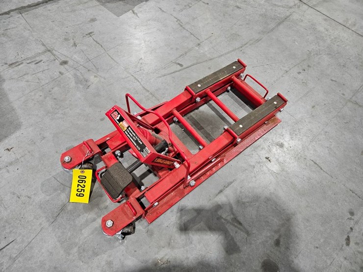 #6259-•-torin-big-red-jacks-1500lb-motorocycle-or-atv-jack-image-5