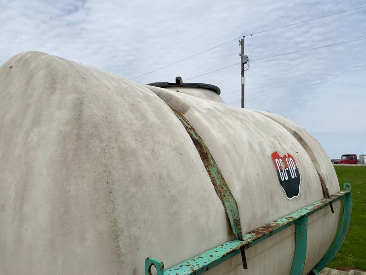 1000-gal-water/fertilzer-tank-on-skid-image-5