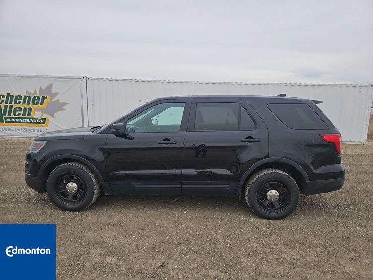 2016-ford-explorer-image-6