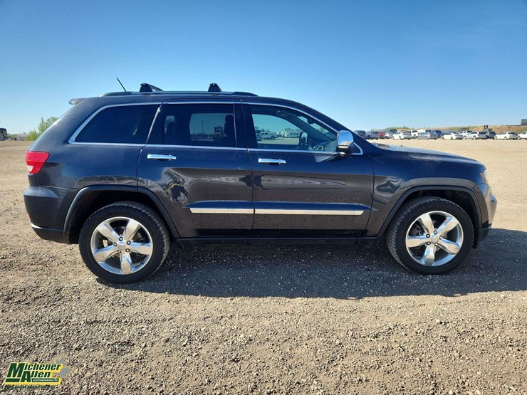2013-jeep-grand-cherokee-image-8