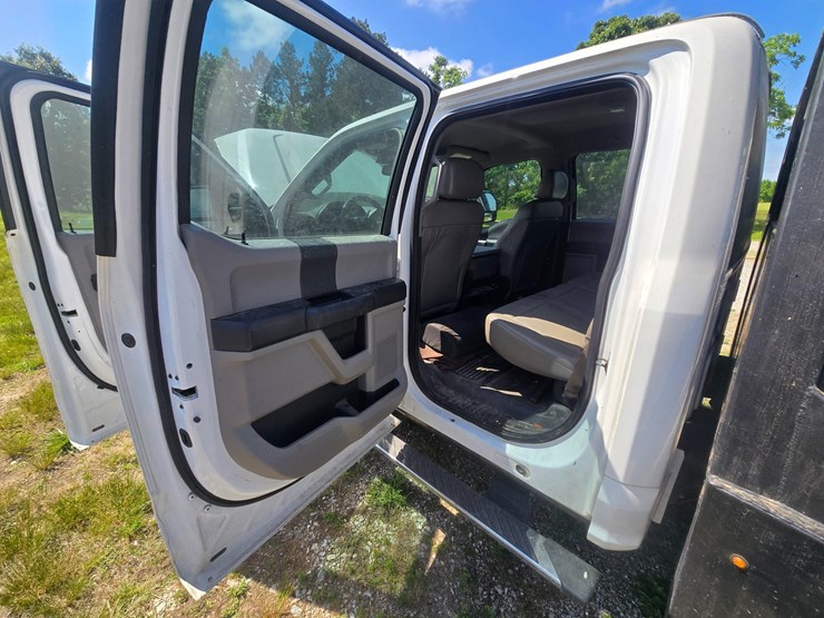 2017-ford-f550-image-50