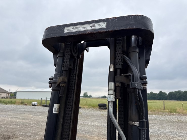 #49156-•-2021-yale-pneumatic-tire-forklift-g807n161450-image-16