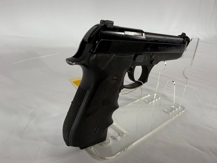 #12-•-beretta-96d-40-pistol-ber195967-image-13