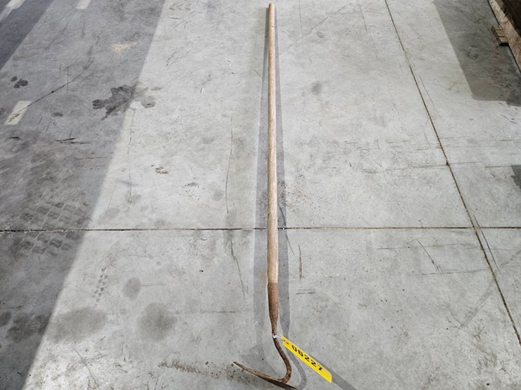 #6227-•-wood-handle-culitvator-image-2