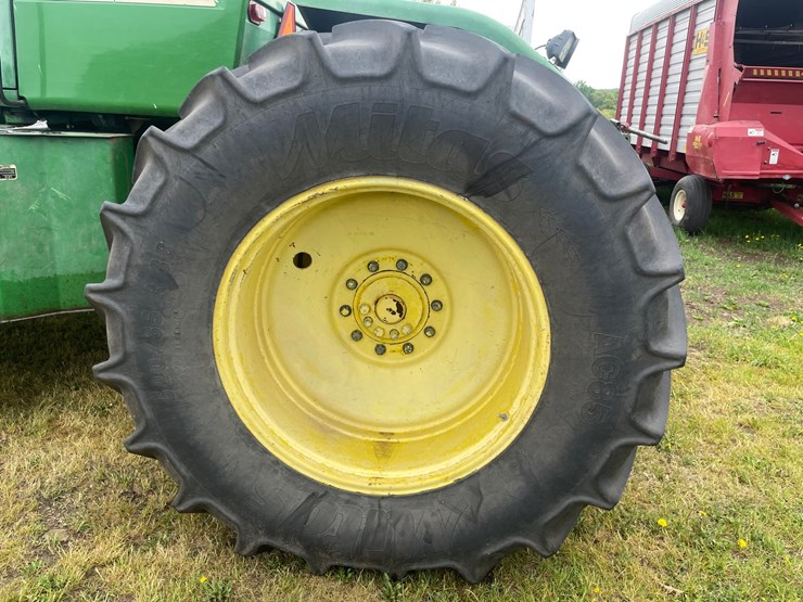 john-deere-8640-image-11