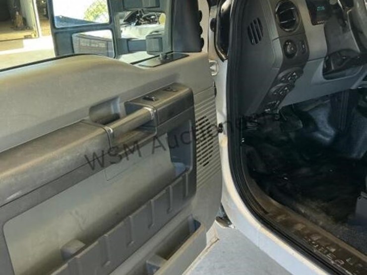 2016-ford-f350-image-25