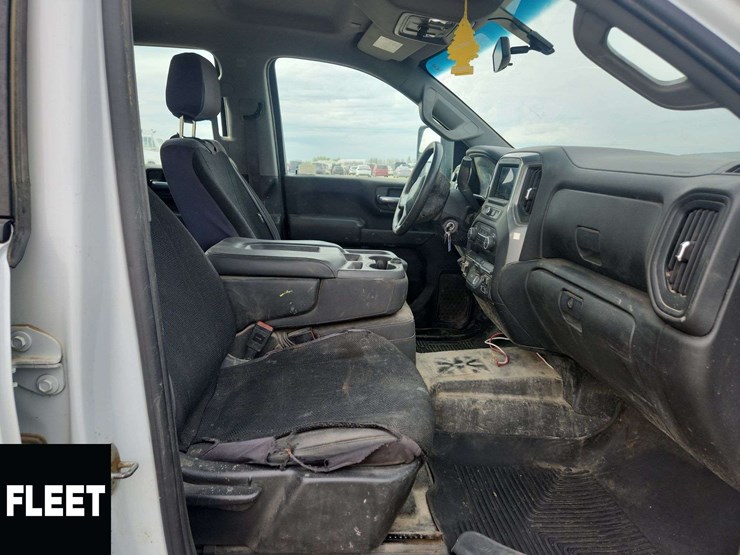 2020-chevrolet-silverado-2500hd-image-26