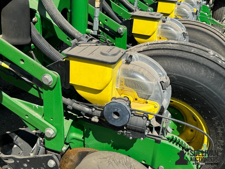 2013-john-deere-1770nt-ccs-image-13