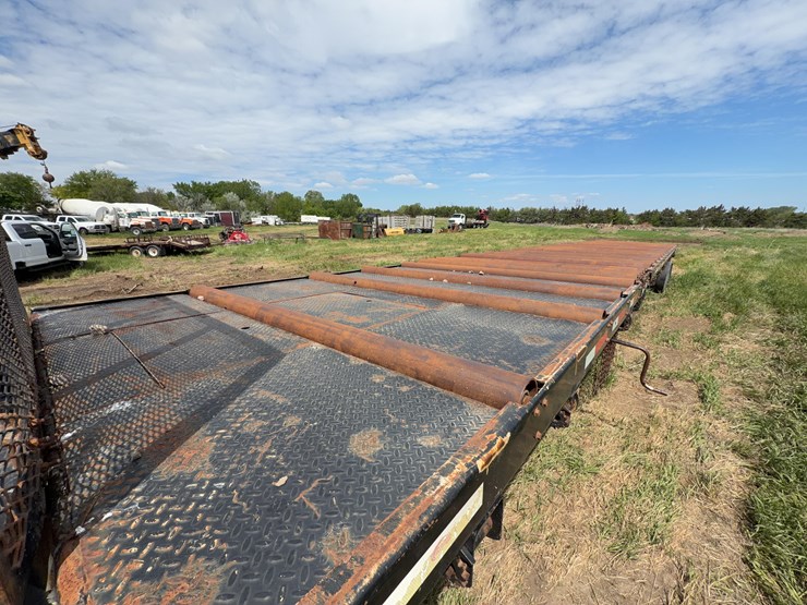 2015-precision-truss-extendable-trailer-image-19