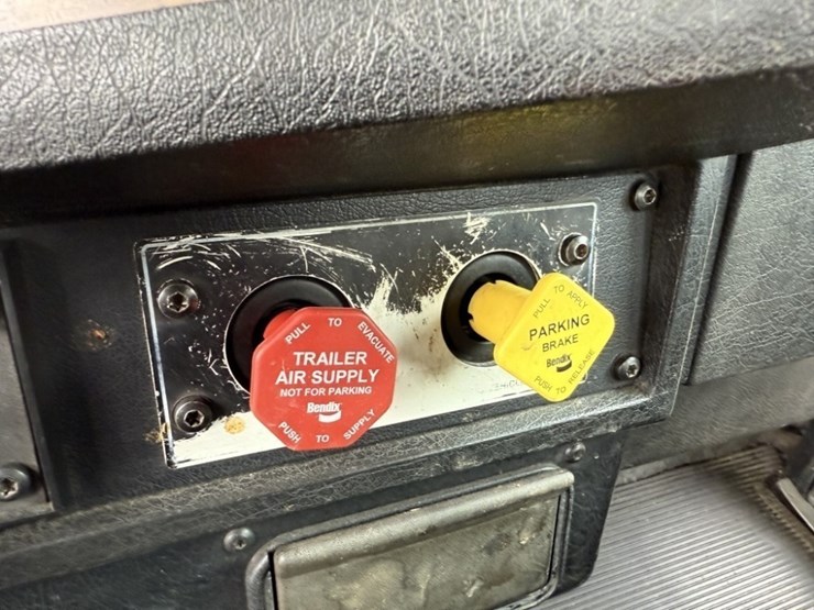 1994-kenworth-t800b-image-39