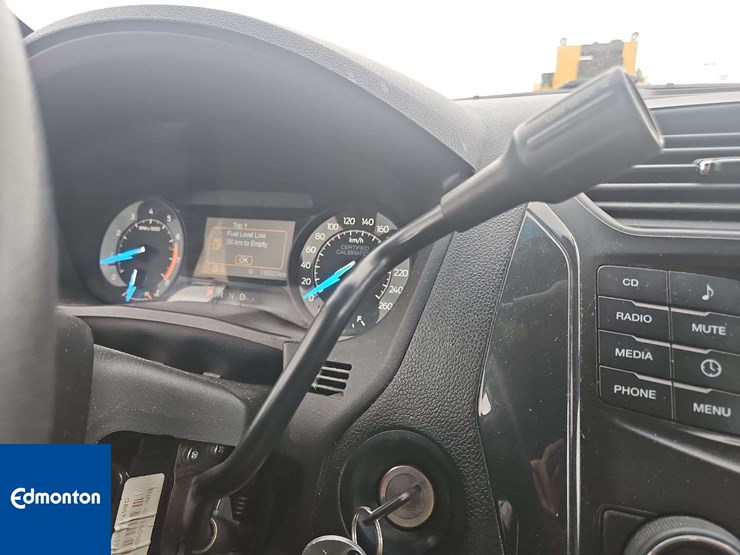 2018-ford-explorer-image-26