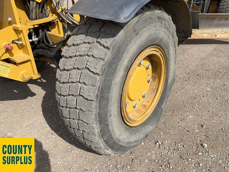 caterpillar-160m-awd-image-10