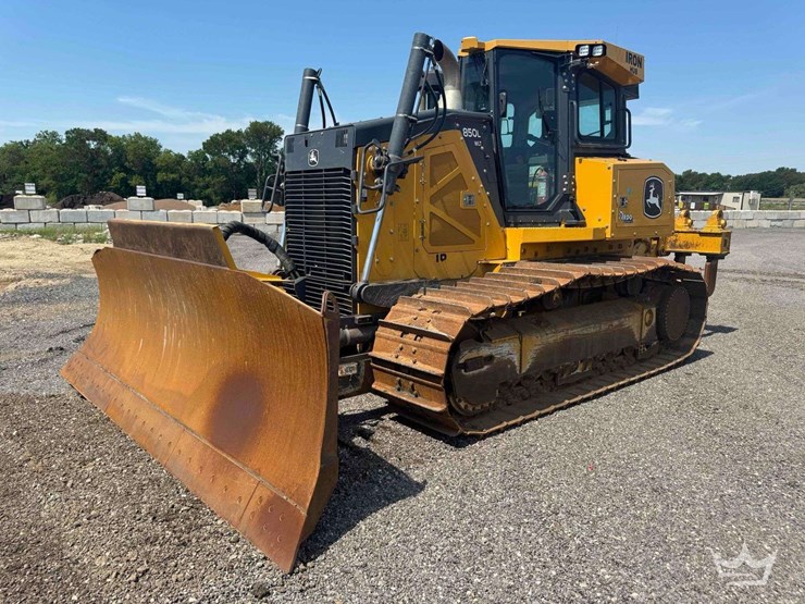 2021-deere-850l-wlt-image-2