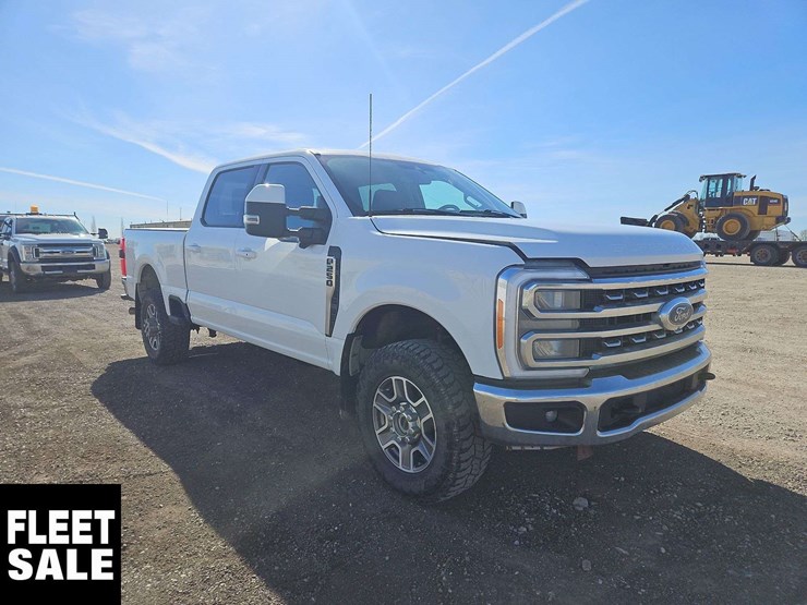 2023-ford-f250-image-2