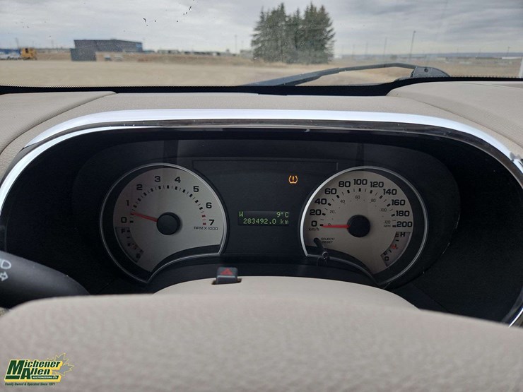 ford-explorer-sport-trac-image-23
