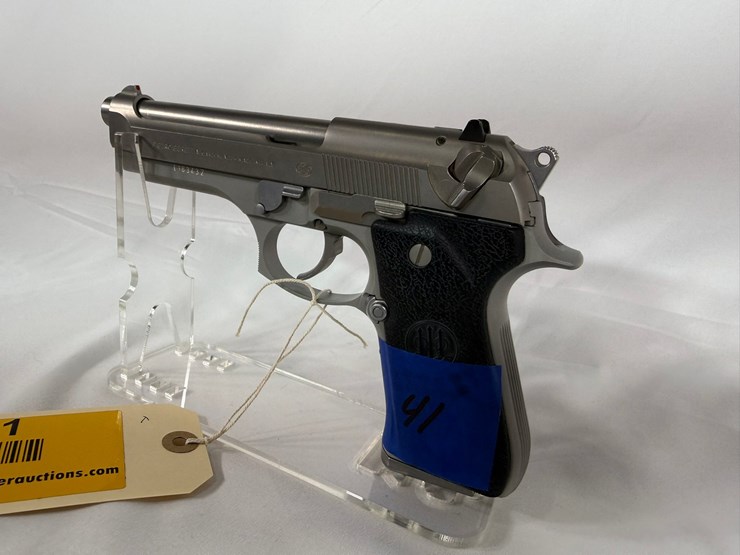 #41-•-beretta-92fs-9mm-pistol-l183432-image-3