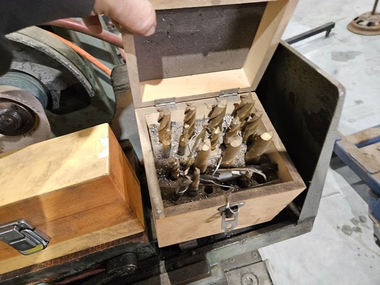 #6186-•-boyar-shultz-six-twelve-deluxe-surface-grinder-image-14