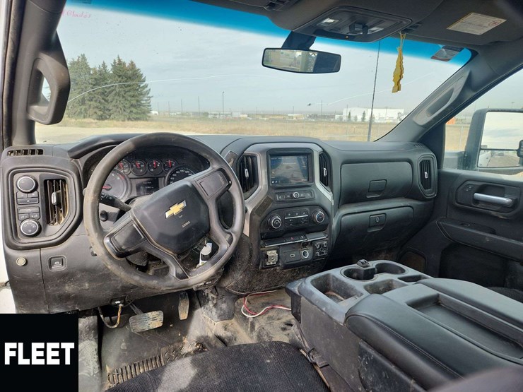2020-chevrolet-silverado-2500hd-image-22