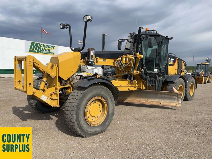 caterpillar-160m-awd-image-1