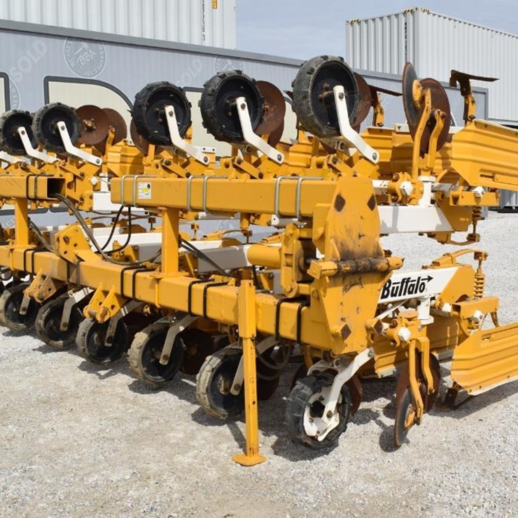 BUFFALO 6400