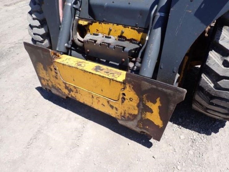 2019-deere-320g-image-21