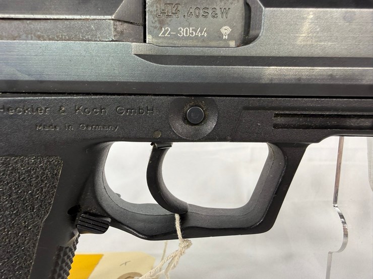 #5-•-heckler-&-koch-usp-40-s&w-pistol-22-30544-image-13