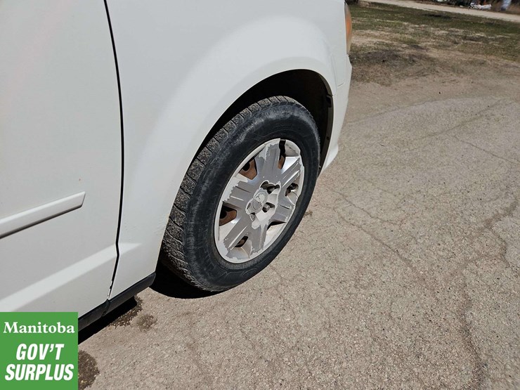 2011-dodge-grand-caravan-image-11