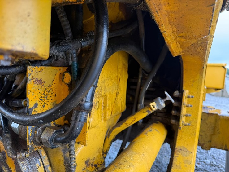 deere-544e-image-28