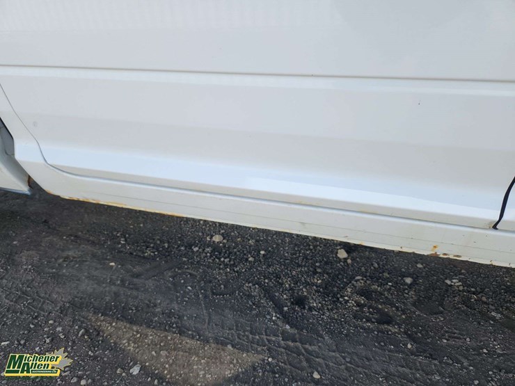 2014-dodge-1500-image-34