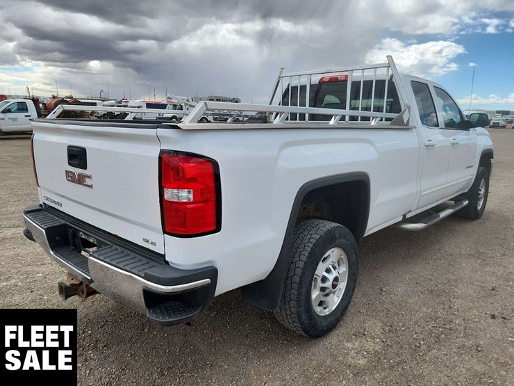 2015-gmc-sierra-2500hd-image-4