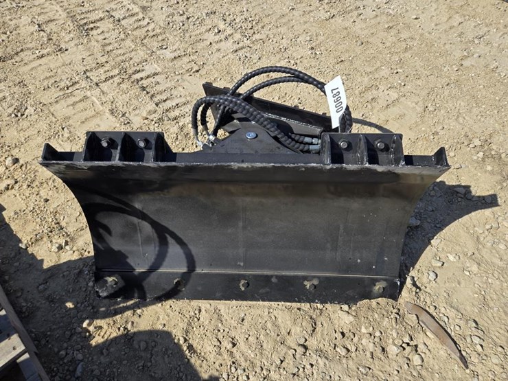 #687-•-new-sdlanch-mini-skid-steer-angle-snow-blade-image-1