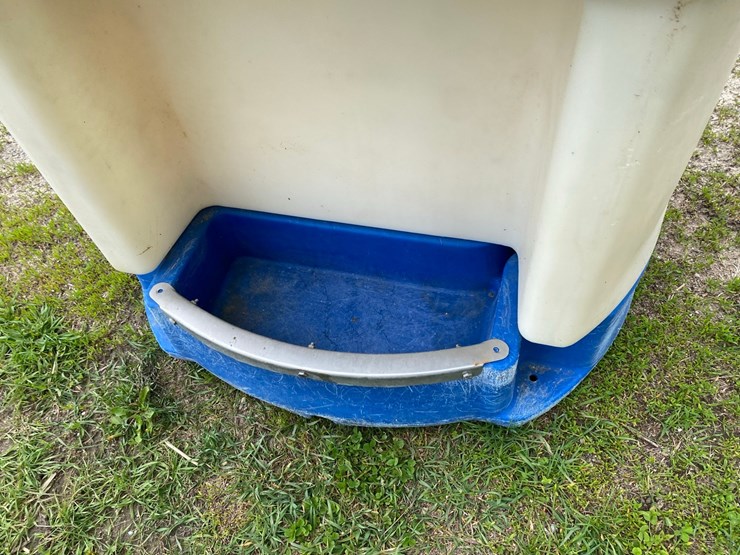 pax-poly-water-tank-image-6