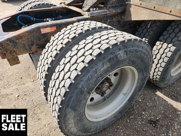2015-western-star-4900-image-28