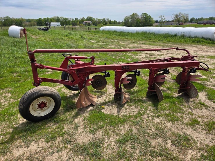 case-ih-540-image-14
