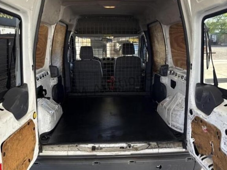 2012-ford-transit-connect-image-13