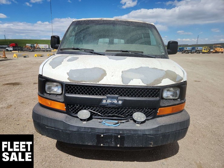 2007-chevrolet-express-3500-image-9