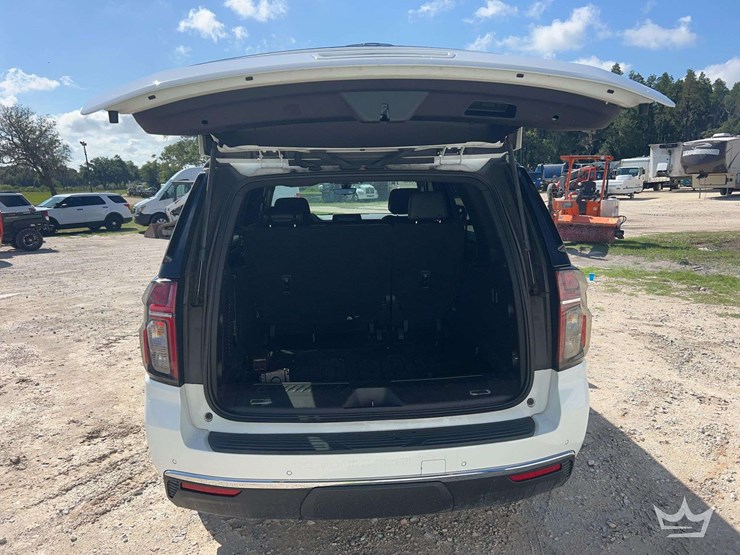 2021-chevrolet-tahoe-image-21