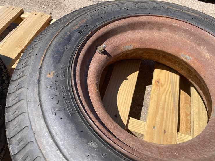 #8787-•-(2)-trailer-tires-image-7
