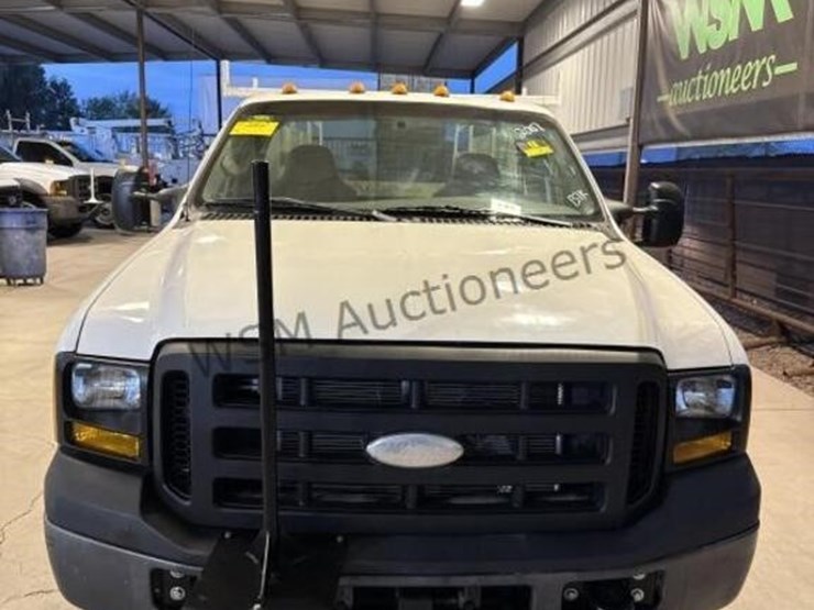 2007-ford-f350-image-3