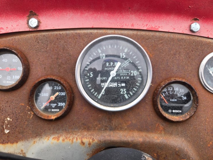 massey-ferguson-175-image-26