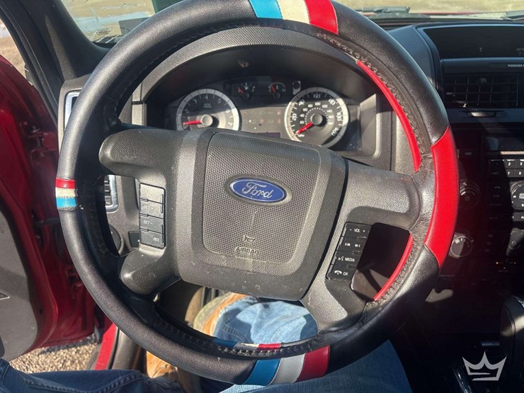 2012-ford-escape-image-13