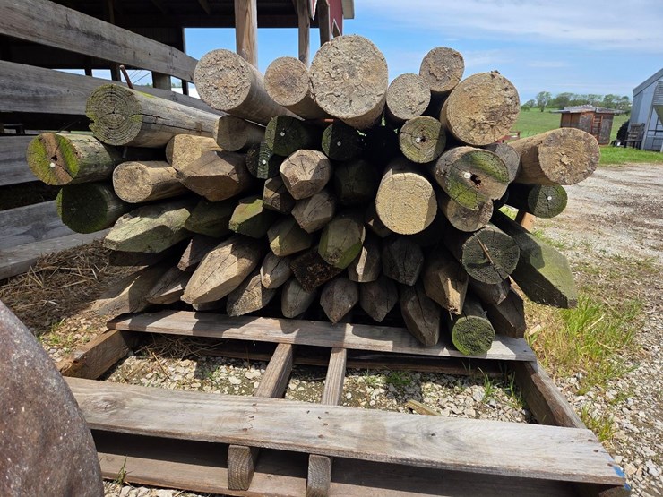 wood-fence-posts-image-3