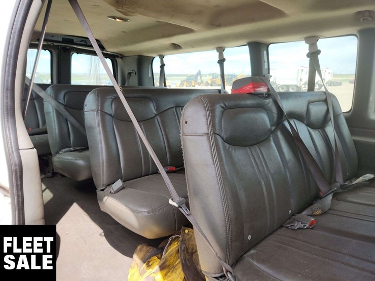 2007-chevrolet-express-3500-image-19