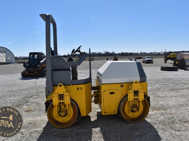 2010-benford-2010sd-image-25