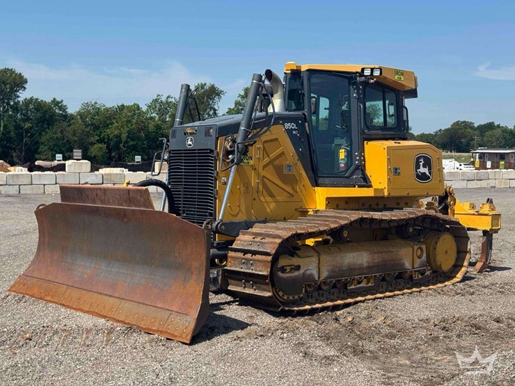 2020-deere-850l-wlt-image-1