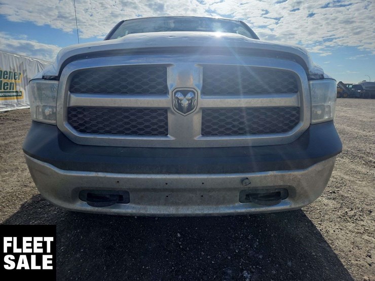 2015-dodge-1500-image-55