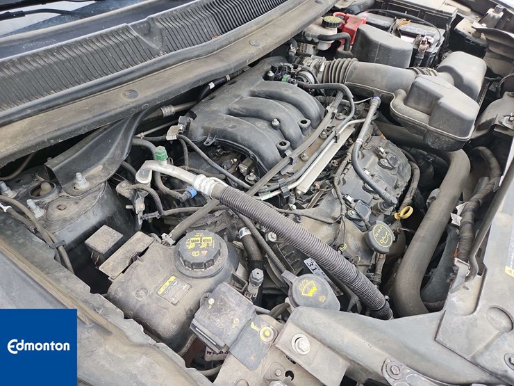 2019-ford-explorer-image-12