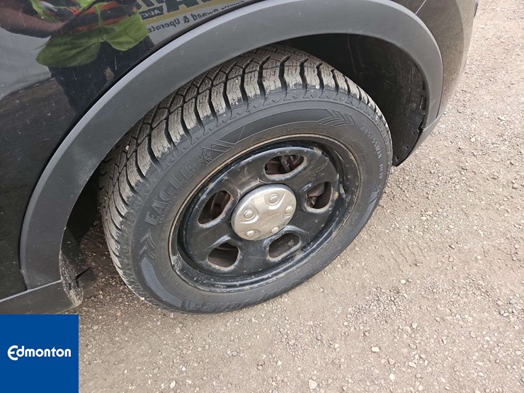 2018-ford-explorer-image-26