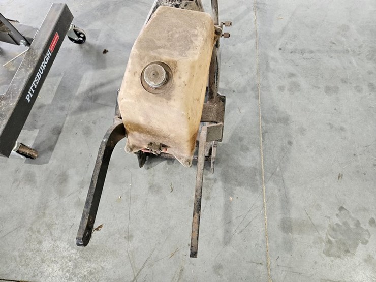 #6274-•-motorcycle-frame-and-gas-tank-image-11